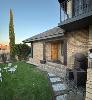 Bloemfontein Apartamento | Bietjie moeg selfsorg