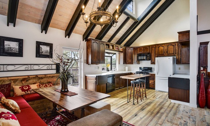 Julian Casa | Big 5bd Julian Country Home! 5min to downtown Julian, wineries, hiking.