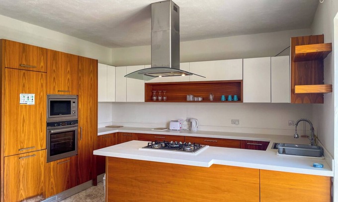Msida Apartamento | Big Apt 4 bedroom Gzira 10min by walk to the sea