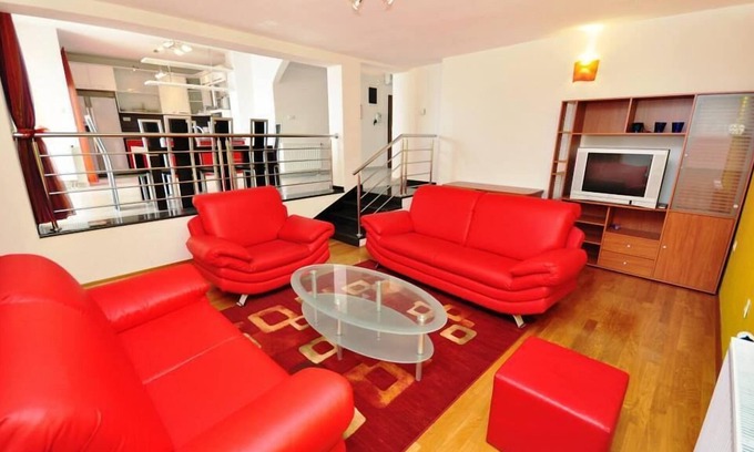 Kastel Gomilica Apartamento | Grandes balcones con vista al mar.