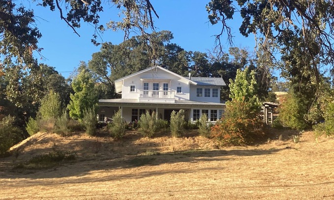 Middletown Casa | Big Canyon Farmhouse - Near Harbin Hotsprings