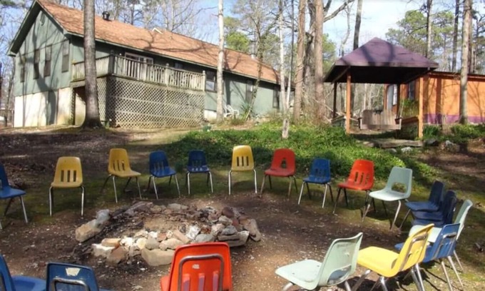 Mount Ida Casa | Big Cottage, sleeps 21 close to Lake Ouachita!
