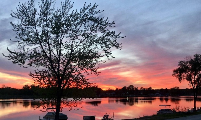 Lowell Casa | Big Crooked Lake Cottage
