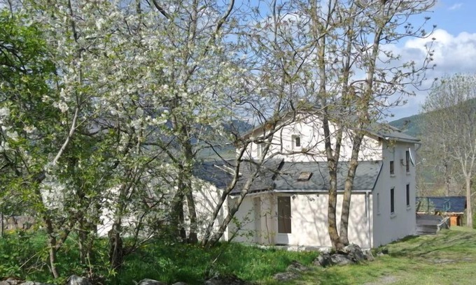 Escouloubre-les-bains Casa | BIG HOLIDAY HOUSE ON THE PLEASANT AND FRIENDLY MOUNTAIN