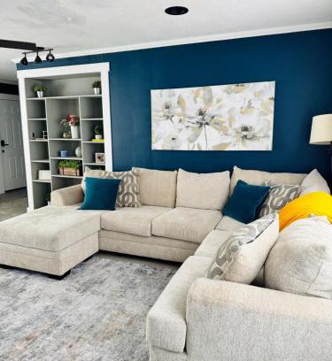 Sulphur Casa | Big home in the heart of Sulphur