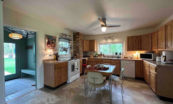 Sheridan Casa | Big Horn Cabins by Short Term Rentals by Legacy