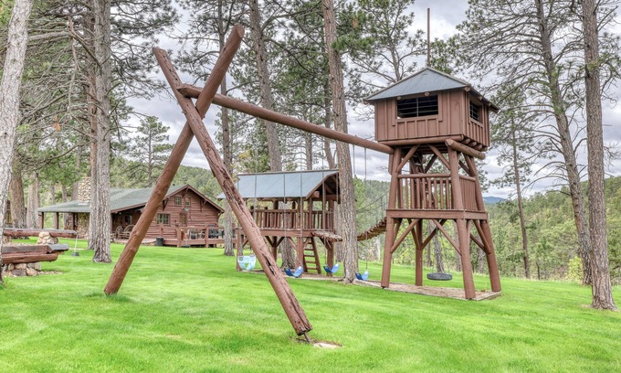 Colonial Pine Hills Cabina | Big Horn Sheep Cottage Near Mt. Rushmore