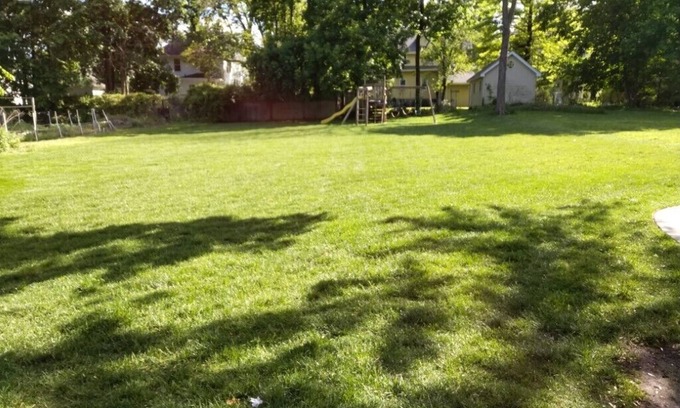 Teaneck Casa | Big house and beautiful huge yard, close to NYC