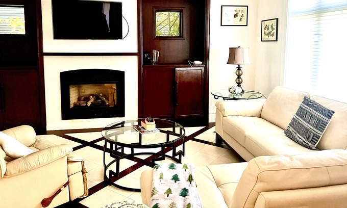 Berkeley Casa | Big House next to Campus