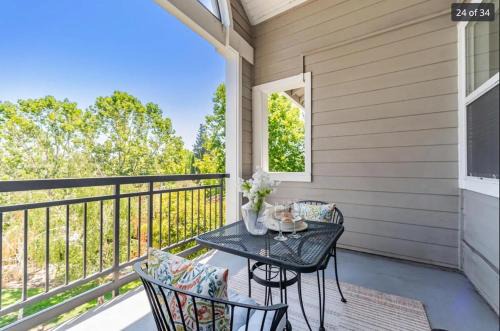 Duveneck - St. Francis Apartamento | Big one bedroom in the Palo Alto, close to Stanford, CA USA -Newly remodeled, Nice Relaxing Place