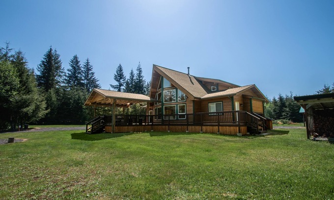 Forks Casa | Big Pine Retreat in Forks, WA near the Calawah River