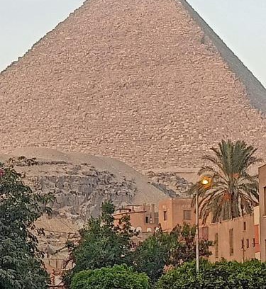Al Haram Villa | Big pyramid view