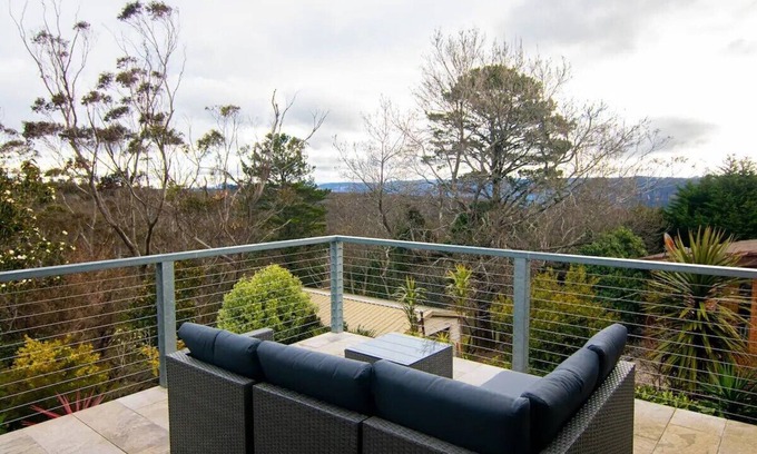 Wentworth Falls Casa | Big quiet enclave amazing views