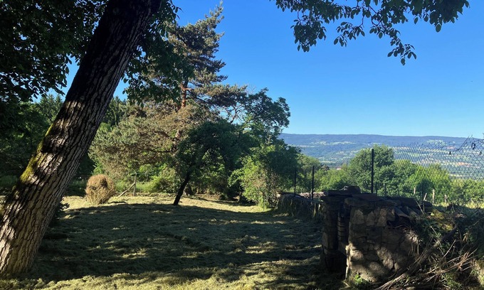 Beurieres Casa | BIG quiet house located on hiking trails