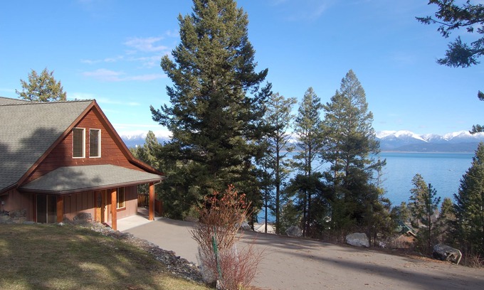Somers Casa | Espectaculares vistas al lago, fácil acceso, nuevo hogar moderno y rico en servicios