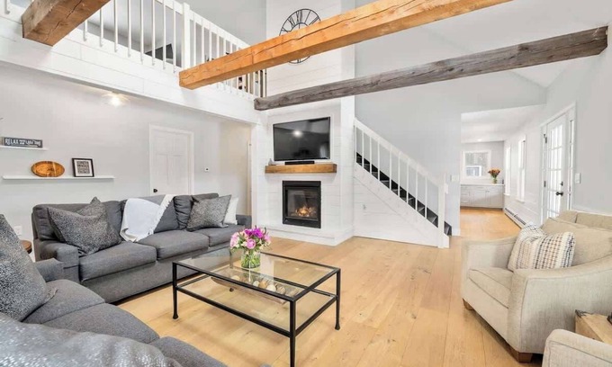 Newbury Casa | "Big Sky" Retreat Atop Sunapee / Ski + Lake Life