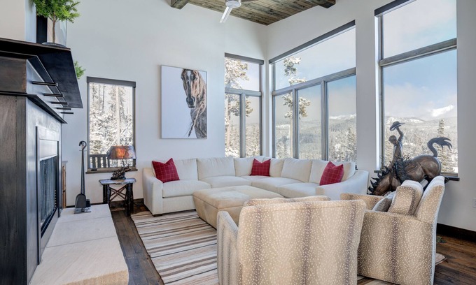 Powder Ridge Chalet De Esquí | Homestead Chalet 4 Claim Jumper