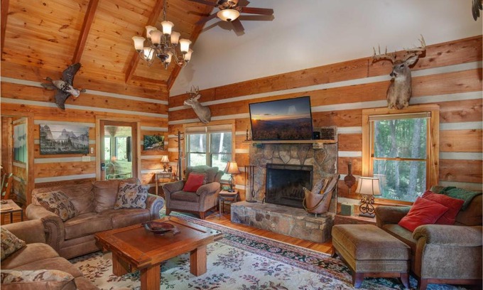 Sugar Grove Casa | Big Timber Creek Cabin