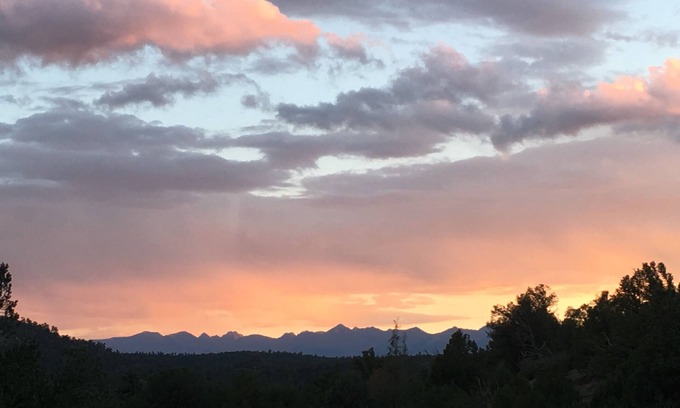Cotopaxi Casa | Big Tiny Home w/ Huge Deck w/ amazing views of the Sangre Mountains (Off-Grid)