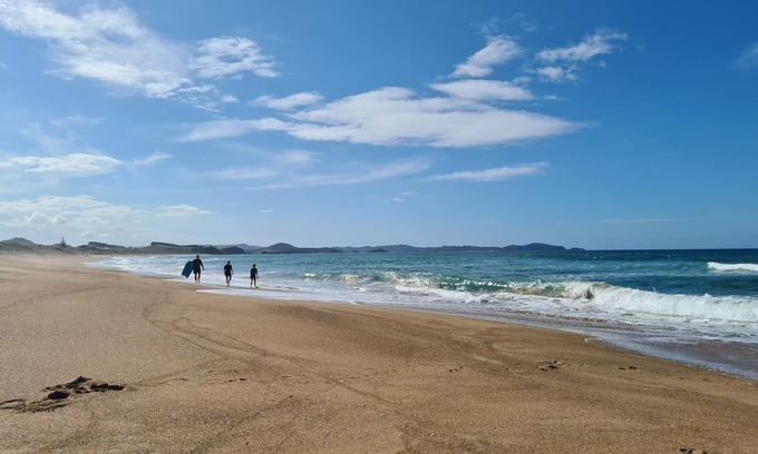 Pataua South Apartamento | Big views and spaces to play. 2 bedroom apartment plus double studio. Boat park