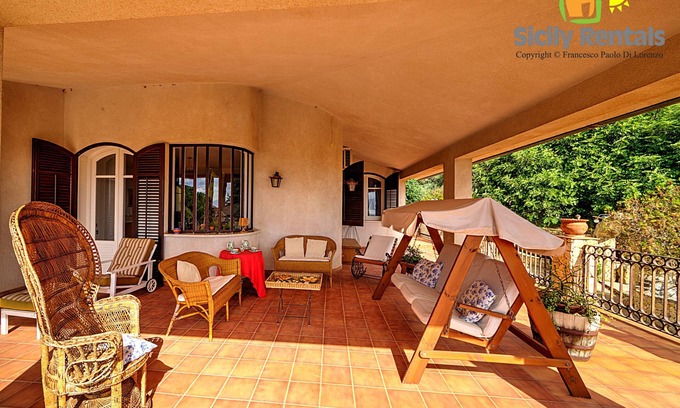 Terrasini Villa | Gran chalet con vistas al golfo de Castellammare del Golfo