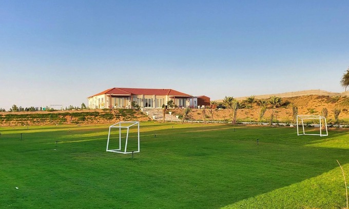 Umm al-Quwain Casa | Big villa farm for daily basis rent