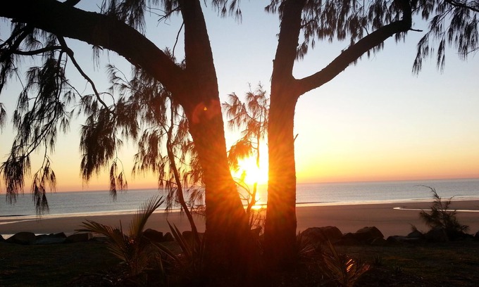 Blacks Beach Alquiler De RV | BIG4 Mackay Blacks Beach Holiday Park
