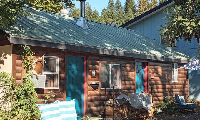 Happy Camp Otro | Bigfoot RV & Cabins Park