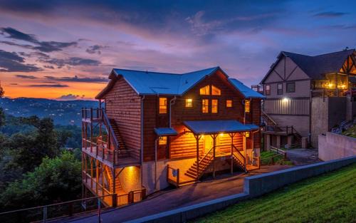 Gatlinburg Villa | Bigger Bear Views Lodge