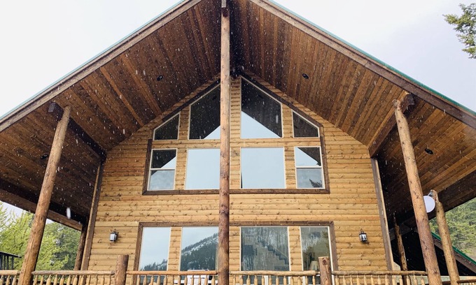 Island Park Cabina | Bighorn Lodge-10 minutes to YNP+Hot tub+Wifi+AC