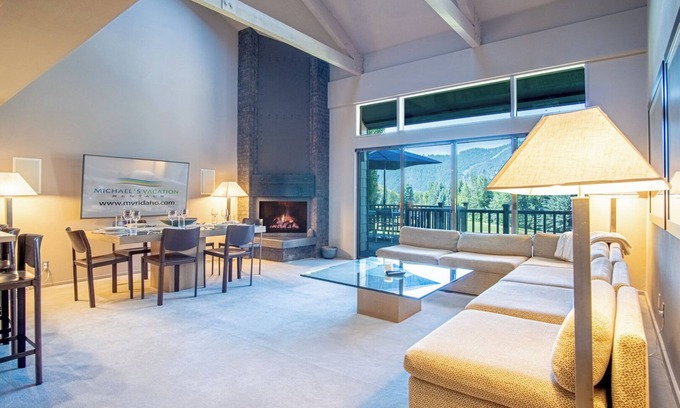 Ketchum Condominio | Bigwood B14 - Prime Location + Big Bald Mountain Views!