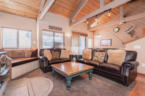 Majestic Pines Casa | Bigwood W #90