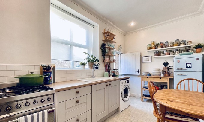 Stubbins Casa | Bijou 2 bed Cottage in the Heart of Ramsbottom