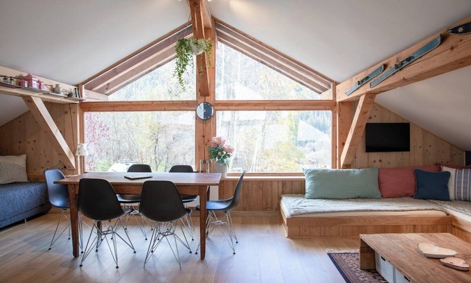Les Houches Cabaña | Bijou cottage with sauna, garden, free parking & Netflix
