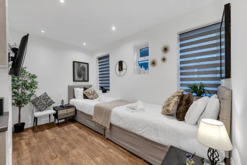 West Ealing Apartamento | Bijou Living, Tiny Studio Bliss