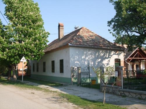 Dunaszentmiklos Casa | Bike Stop Duna