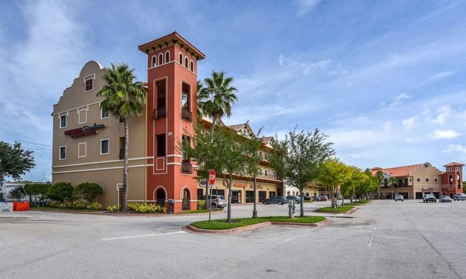 River Condominio | Bike Week Perfection