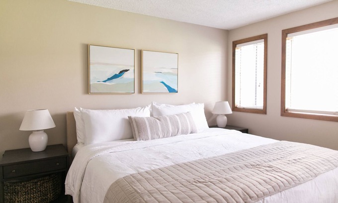 Sandpoint Condominio | Bikes and Kayaks in Downtown Sandpoint Waterfront condo