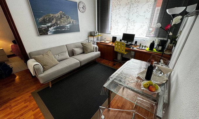 Deustuko San Pedro-Erribera Condominio | Bilbao Deusto, 3 Habit. 4p. Garaje Gratis, wifi, tele trabajo.