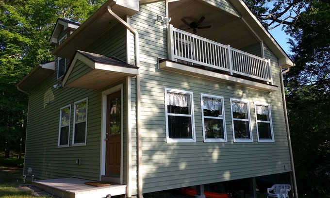 Glasgo Cabaña | Billings Lake Waterfront Cottage