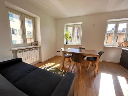 Clusone Apartamento | Bilo Orologio