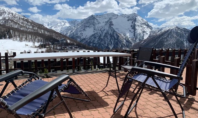 Sestriere Apartamento | Bilocale con terrazzo e vista spettacolare sui monti