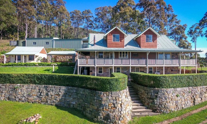 Mount View Casa | Bimbadeen Mountain Retreat - Mountainside retreat with panoramic views