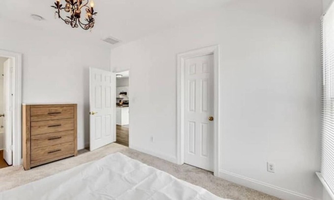 Greensboro Casa | Bingham Beauty Travel Home