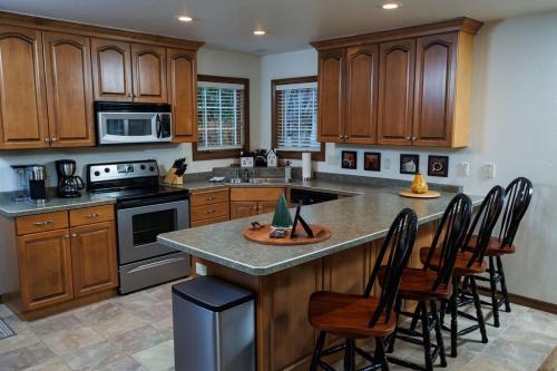 Fish Creek Casa | Birch Grove Cottage by Simple Life Rentals