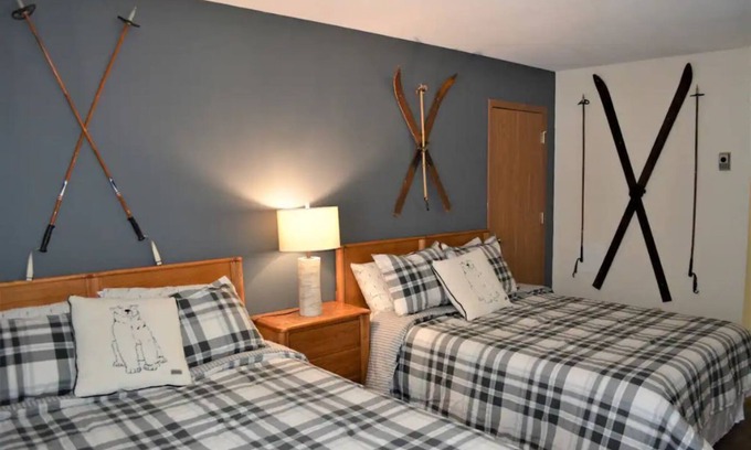 Hayward Complejo | Birch Point Resort Condo #20 - Nelson Lake, Hayward