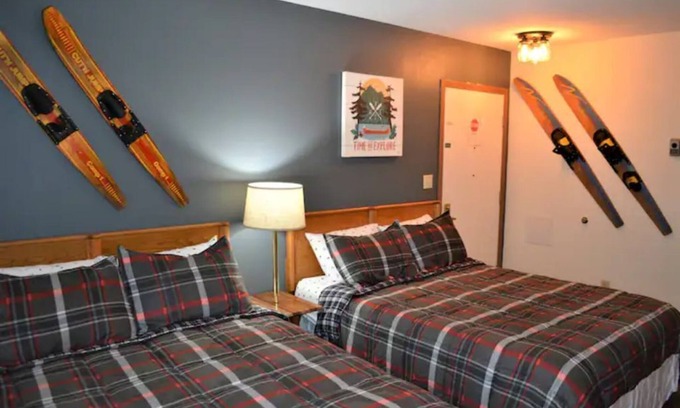Hayward Complejo | Birch Point Resort Condo #21 - Nelson Lake, Hayward