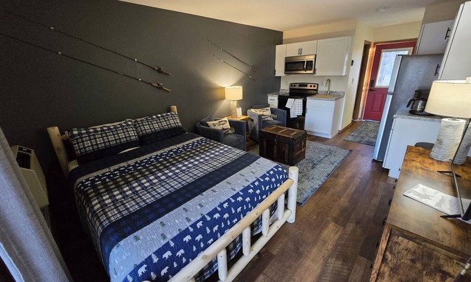 Hayward Complejo | Birch Point Resort Condo #17 - Nelson Lake, Hayward Wi