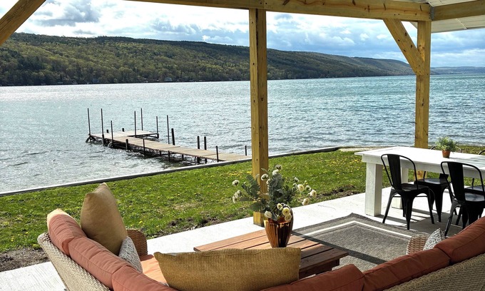 Branchport Casa | Birchwood Cottage, 200ft of Lake Beach-Fully flat lot -Private Driveway