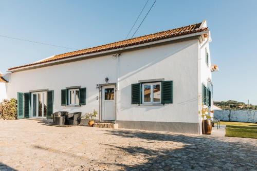 Lourinha Casa | Bird House